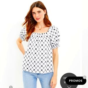Loft eyelet top